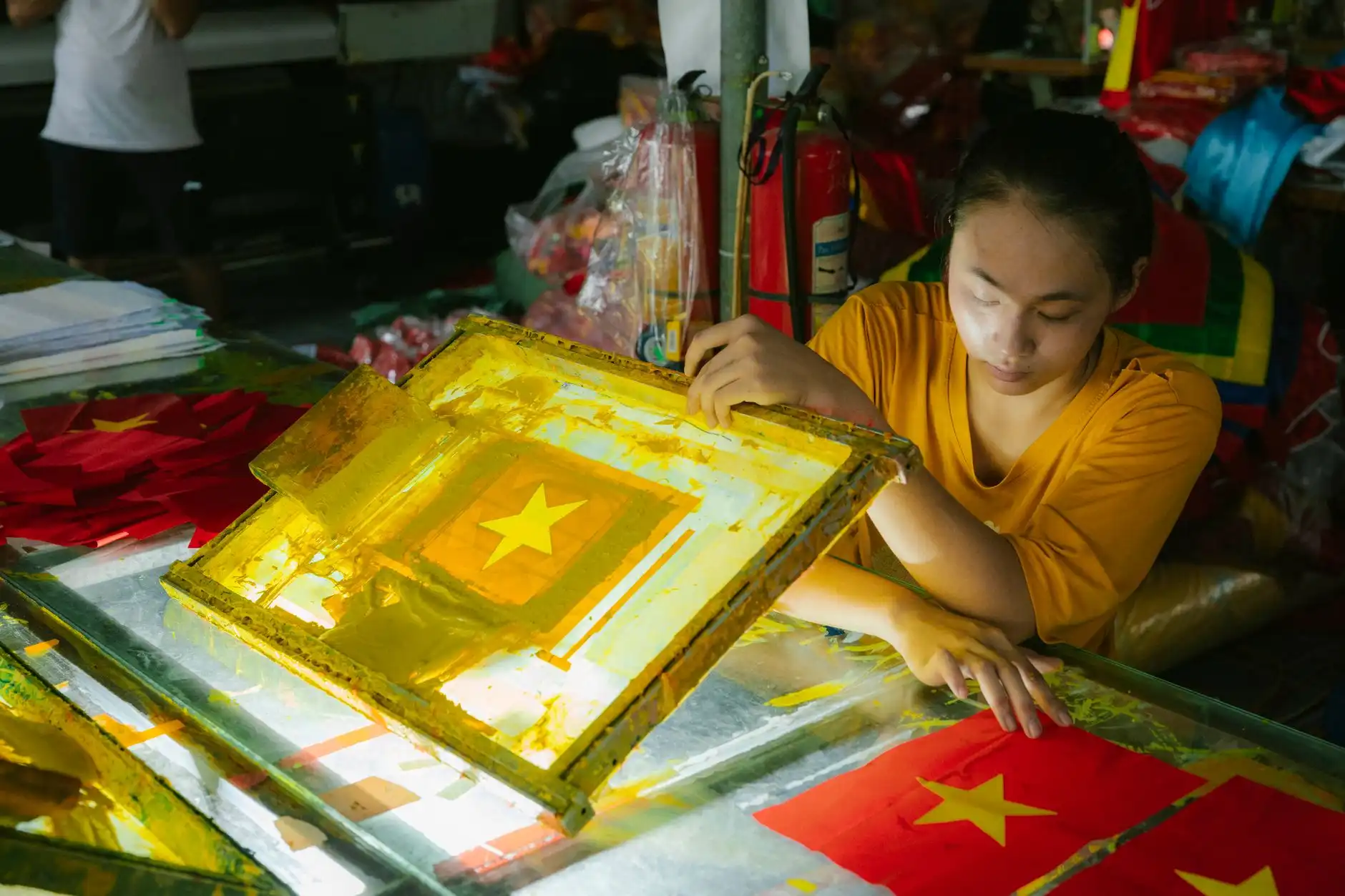 广告条幅与锦旗制作价格对比:菏泽本地厂家报价分析
